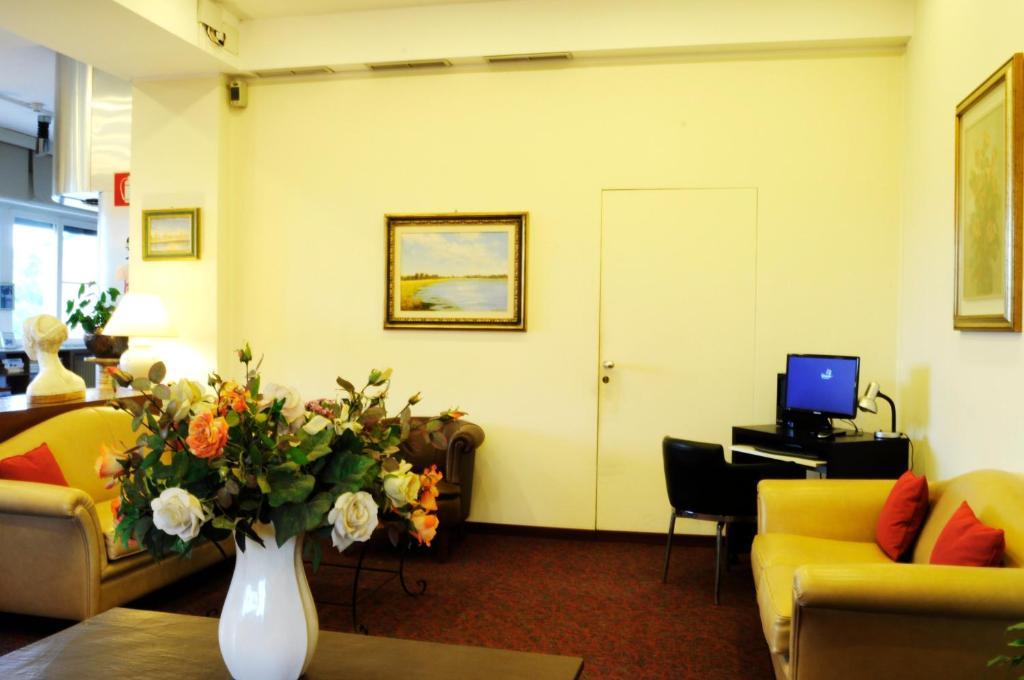 Dipendenza Aurora Apartment Pavia Exterior foto